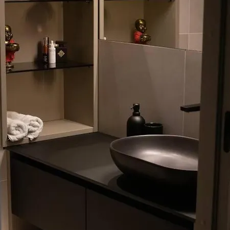 Apartment New Chic & Minimal Old Town Flat *