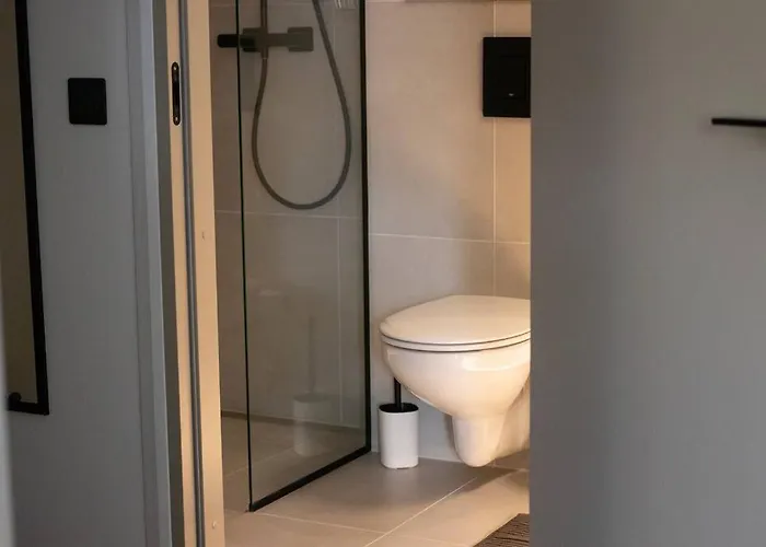 Apartamento New Chic & Minimal Old Town Flat *